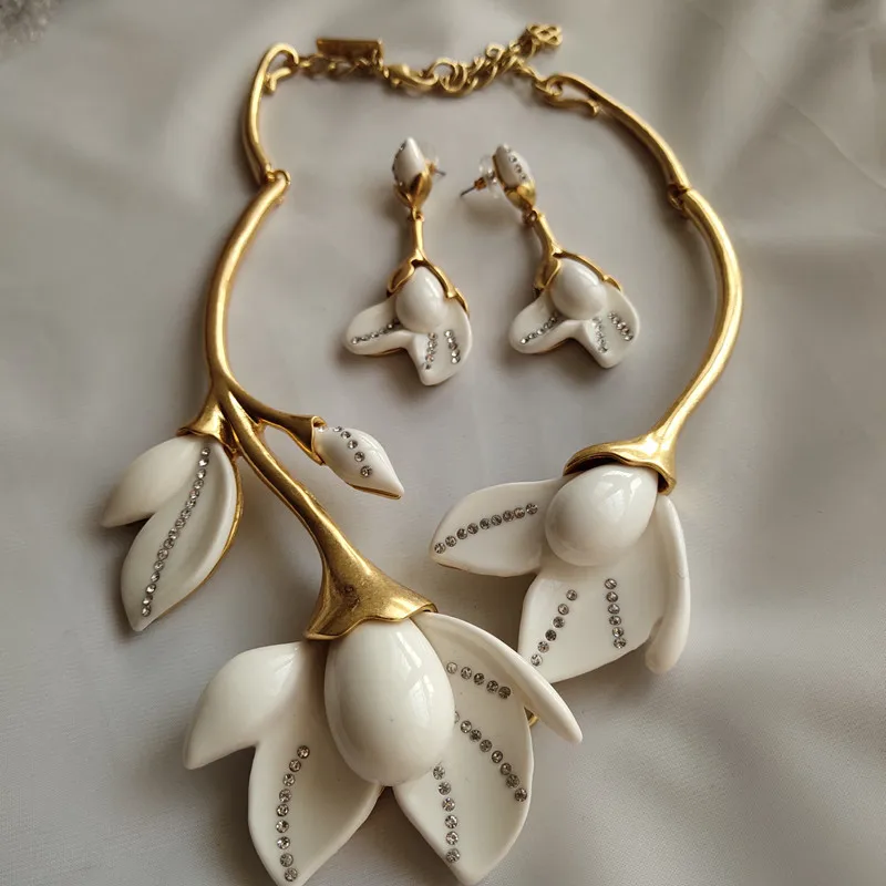 

European and American style jewelry gold-plated resin elegant white magnolia necklace earring set for women