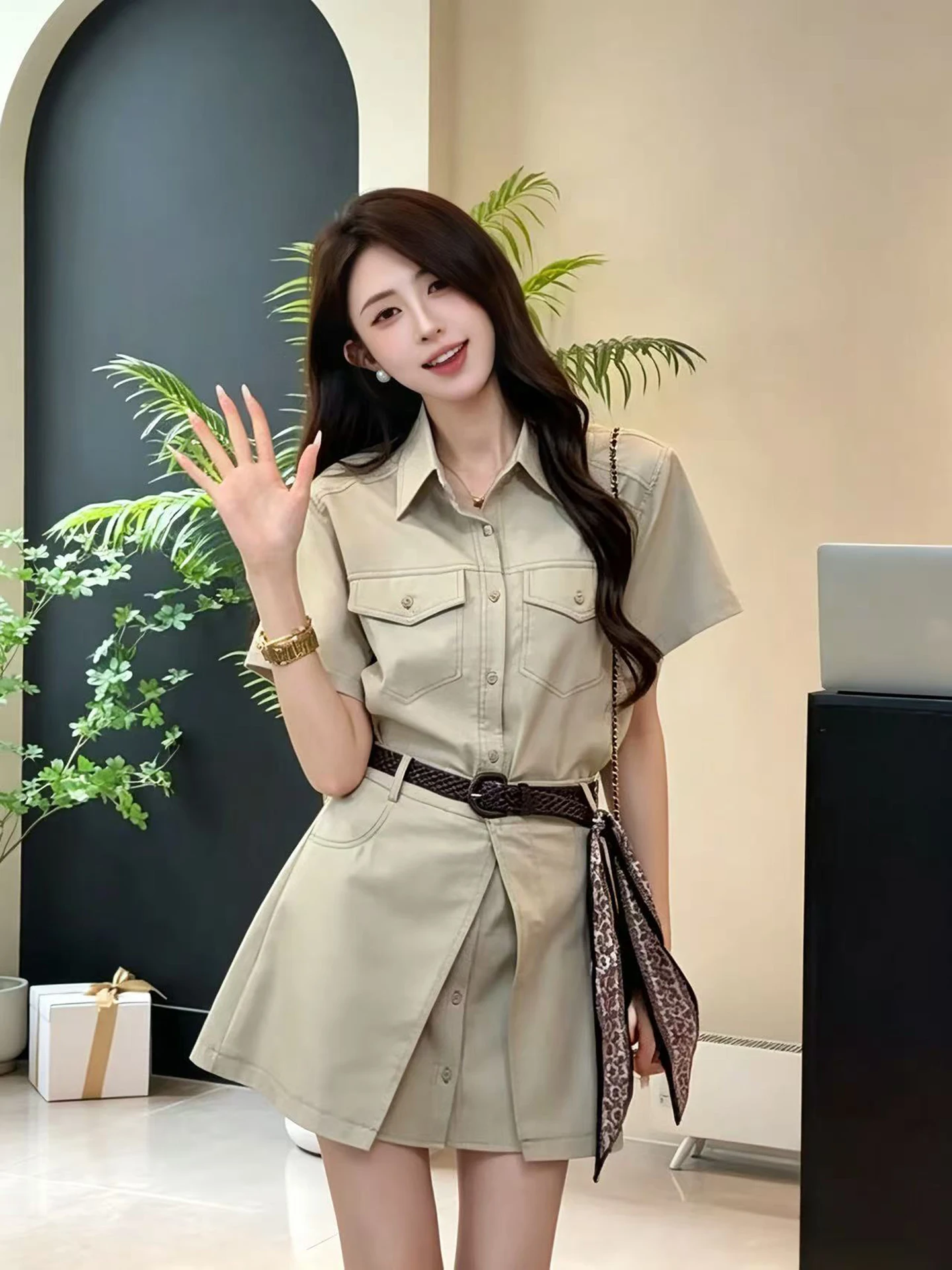 

Retro Workwear Shirt Dress Set Women's Summer 2026 Slimming Waist High Waist Half Skirt Two Piece Set Short Sleeve Flip Collar