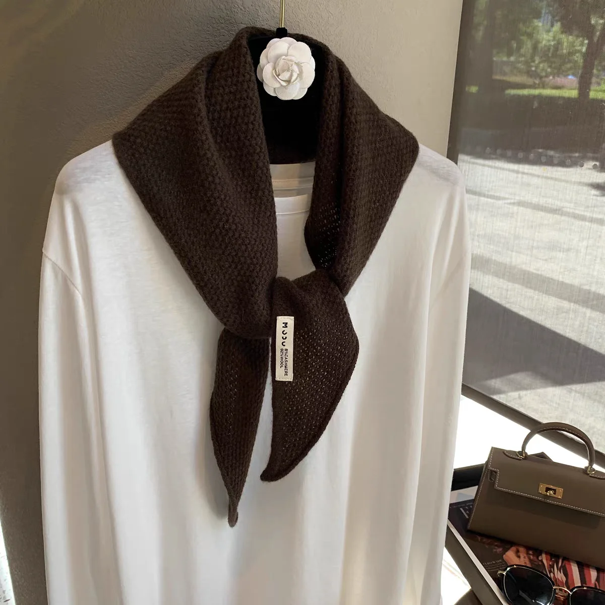 高品質ウールカシミヤ混紡スカーフ-柔らかく暖かい首保護-シンプルな三角形ショール-韓国風ニットスカーフ-ユニセックス