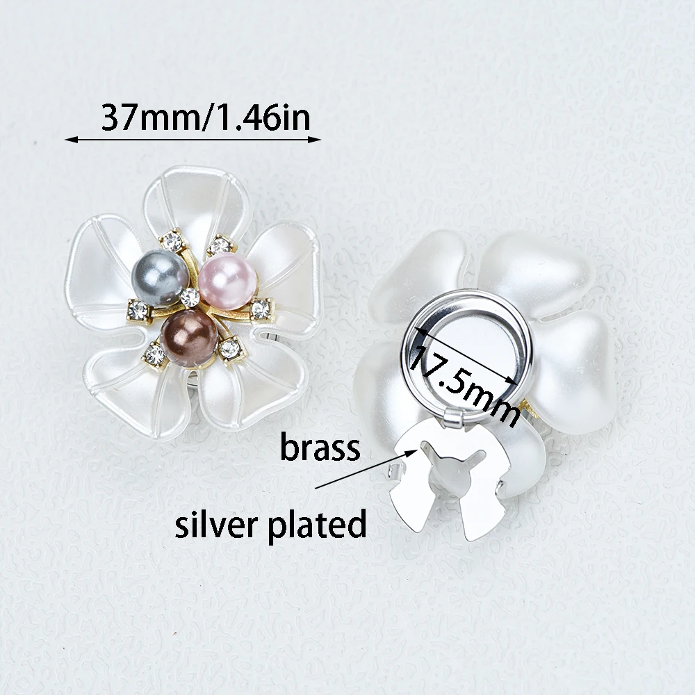 ICEYY Imitation Shell Pearl Five Petal Flower Shirt Sleeve Button Elegant Copper Cufflinks Button Cover Accessories for Women