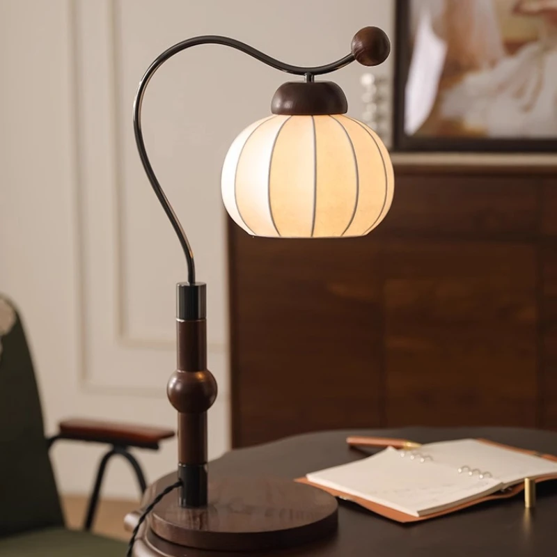 

French Nanyang retro floor lamp, ash wood living room sofa, antique style in side lamps, decorative atmosphere, fishing lamps