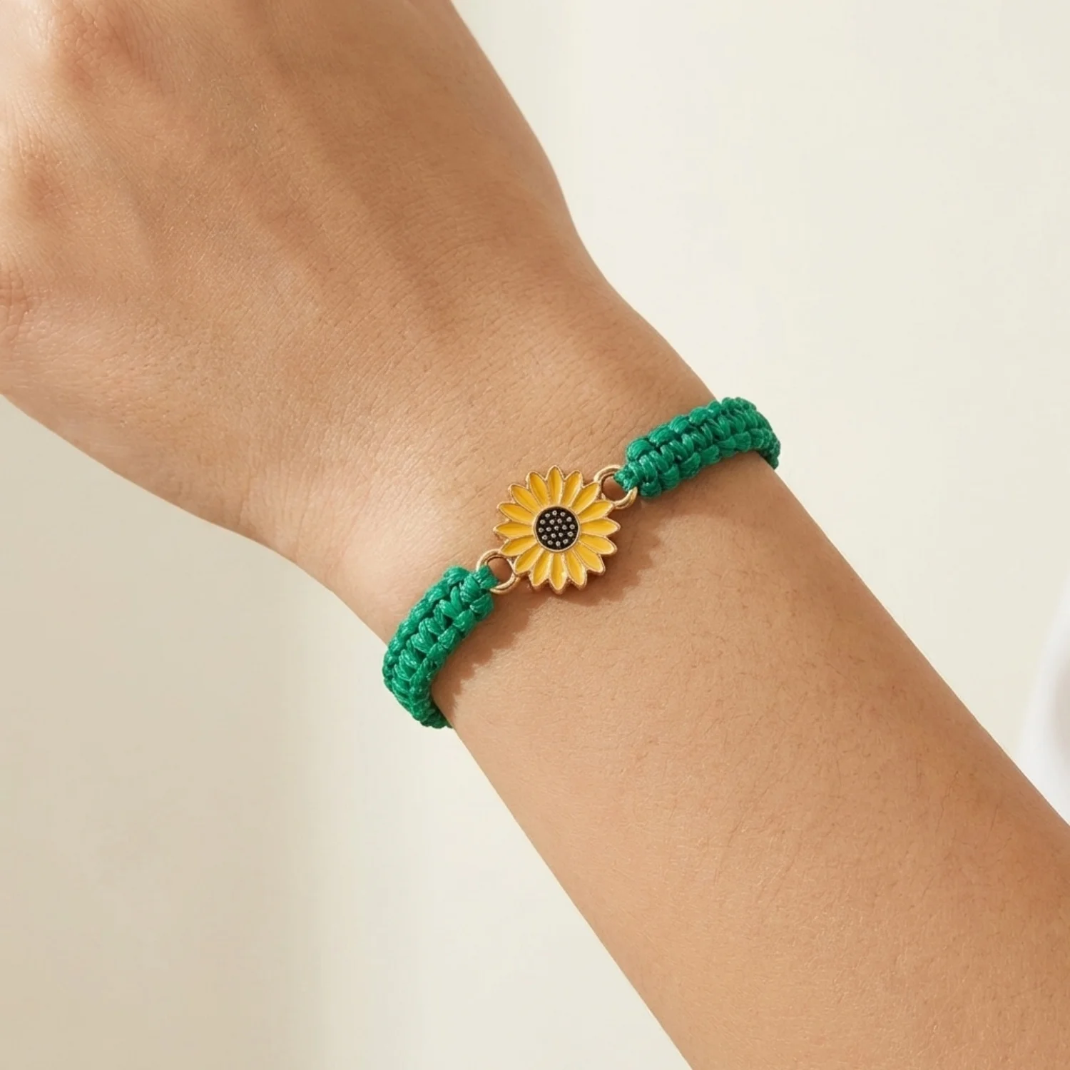 Pulsera Ajustable de Margaritas Tejidas Coloridas para Hombres y Mujeres, Pulsera de Girasol Hecha a Mano para Parejas, Mejores Amigos, Regalo de Graduación
