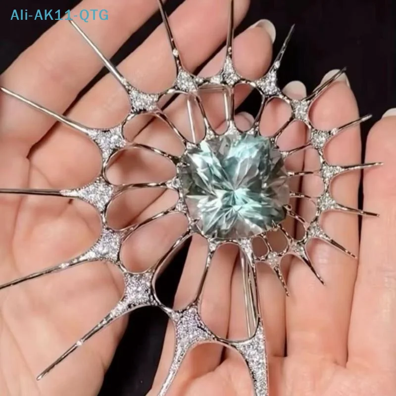 Luxury Irregular Spiky Rhinestone Brooch Punk Gothic Statement Pin Exaggerated Abstract Lapel Pin For Coat Jacket Bag Dress Gift