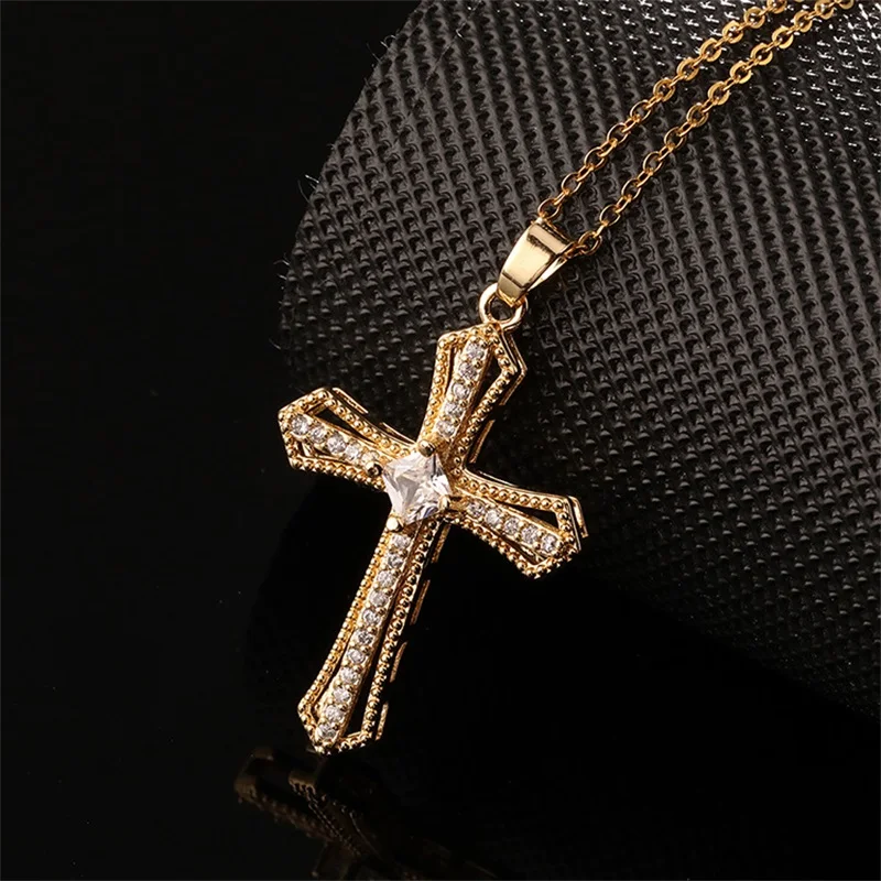 European and American Fashion Hip Hop Hollow Cross Pendant Classic Personality Temperament Jesus Christian Lucky Necklace Gift