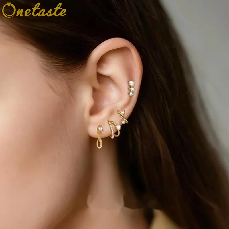 

Продано одиночные серьги-гвоздики из стерлингового серебра 925 пробы, золото 18 карат с кубическим цирконием для женщин, легкие, изящные, модные, маленькие серьги