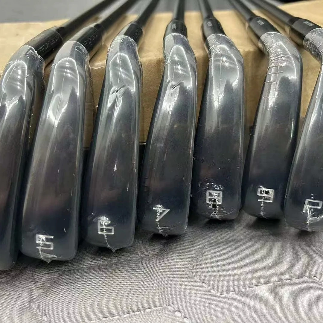 

Handcrafted Right Handed Mallet Style Wedge Golf Club with Rubber Grip and Headcover Accessory