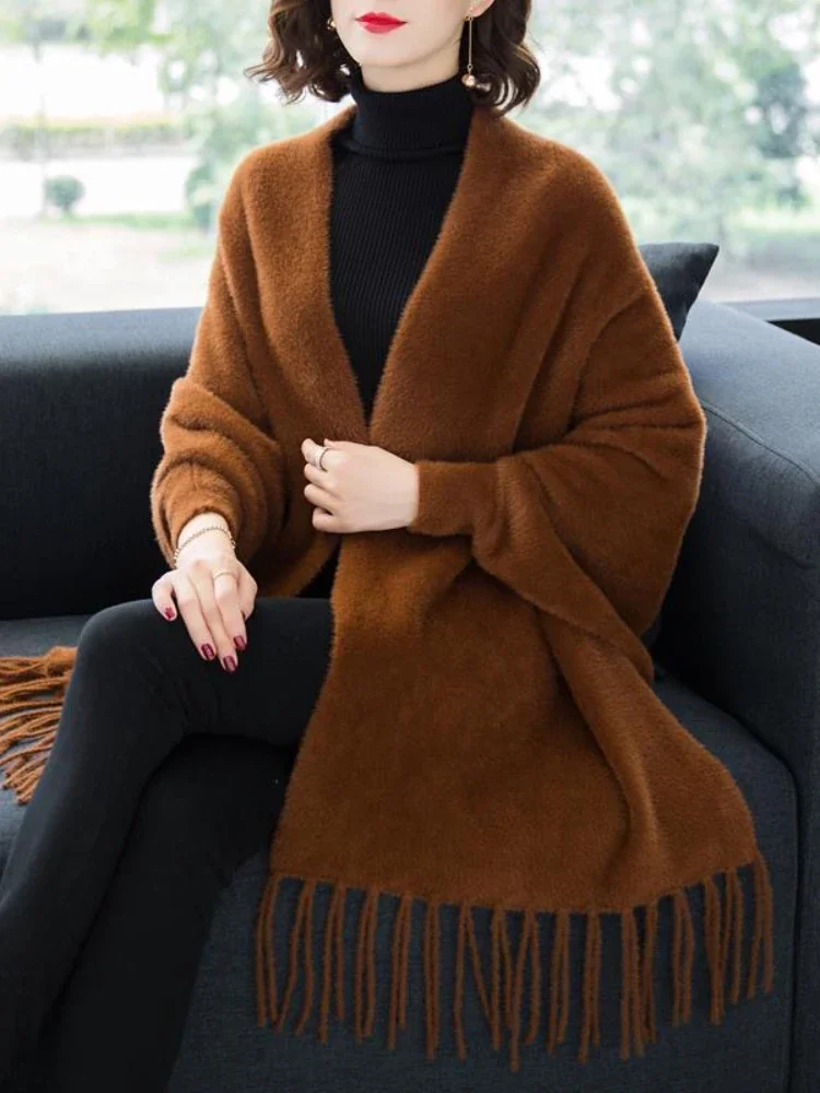 2024 Black Plus Size Outwear Winter Knitted Poncho Women Solid Design Cloak Female Long Batwing Sleeves Coat Vintage Shawl Q366