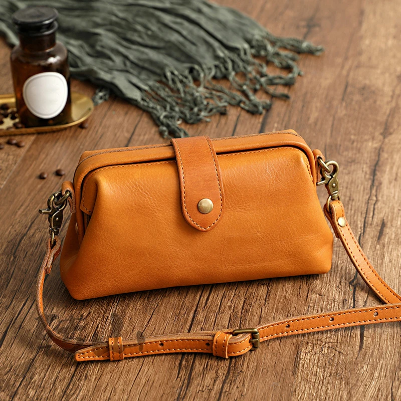 

2025 women's summer new cowhide crossbody bag versatile leather small bag crossbody bag retro crossbody bag handbag