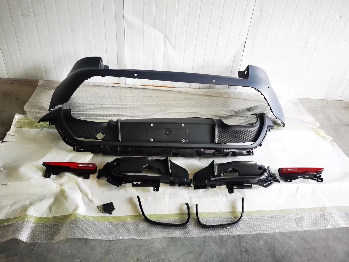 

Комплект кузова переднего и заднего бампера для Porsche macan gts, решетка противотуманной фары, рамка заднего бампера