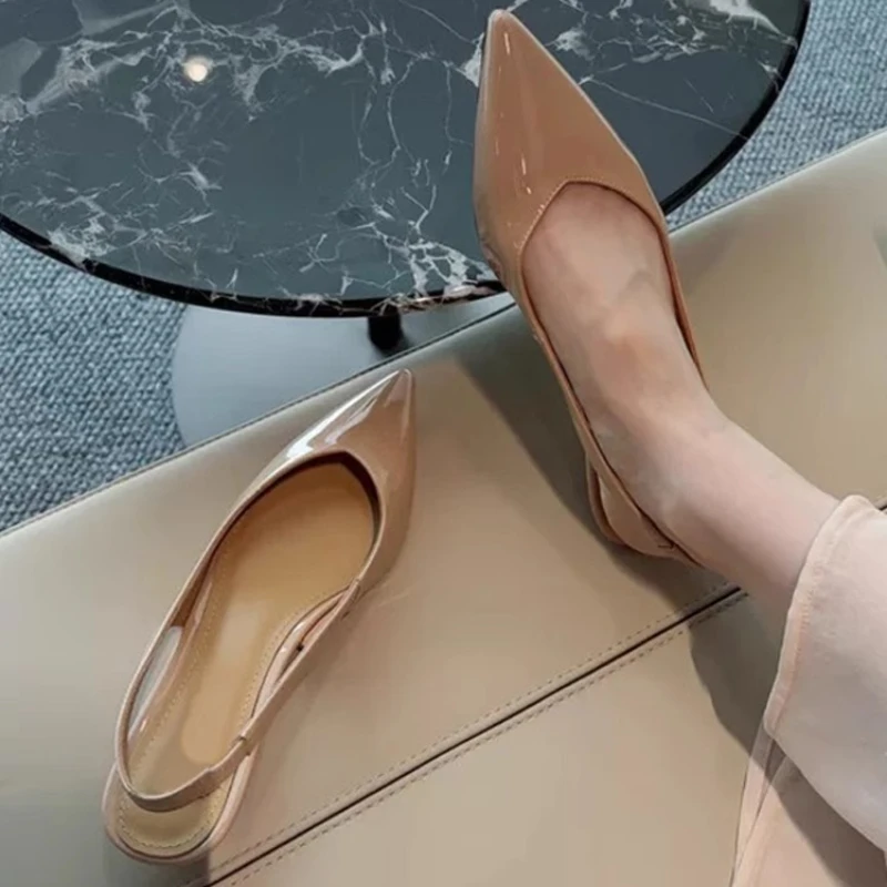 

New nude colored wedge toe sandals for women's summer outdoor wear, light mouth single shoes, patent leather pointed flat shoes