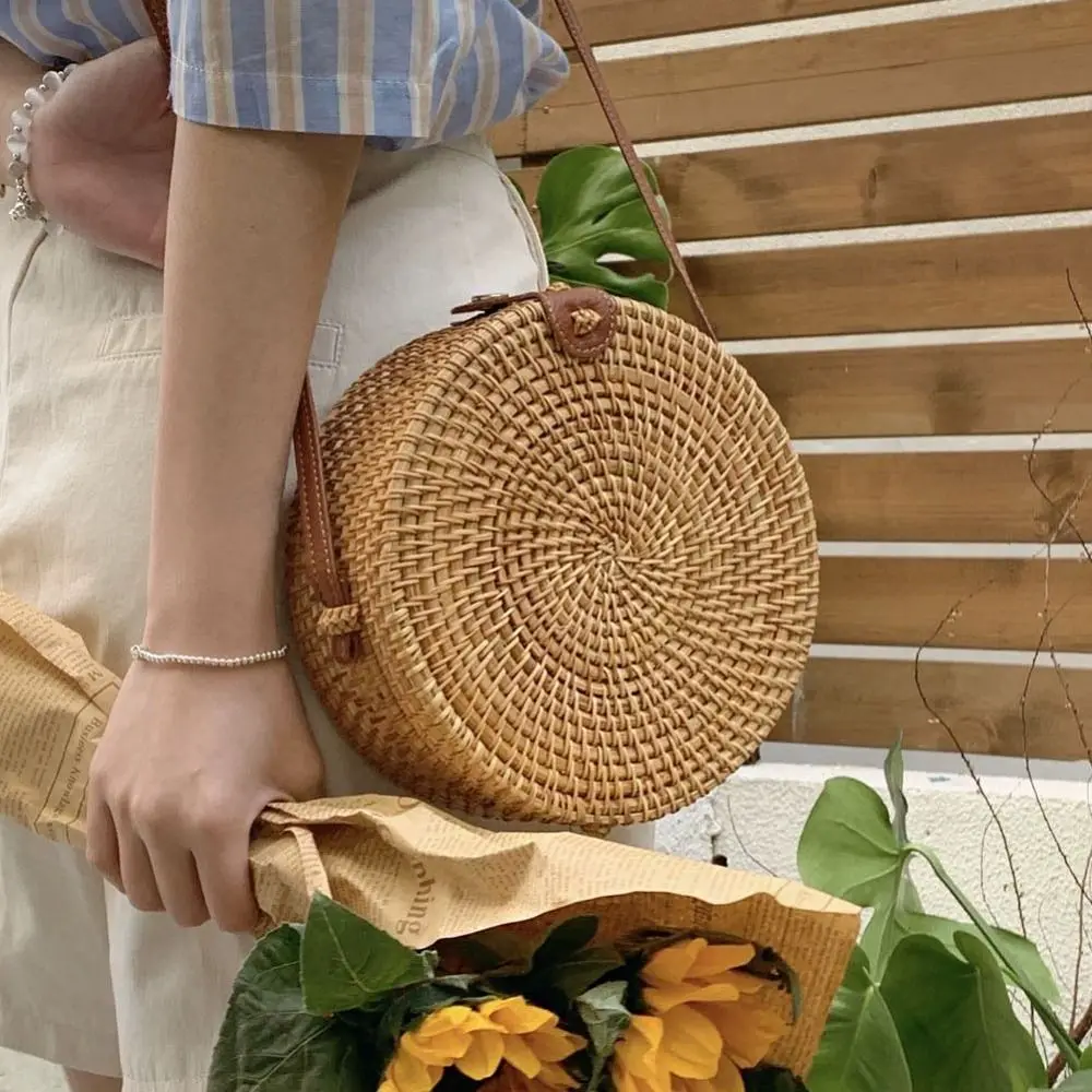

Simple Bohemian Rattan Weave Bag Ethnic Style Hollowed Out Straw Shoulder Bag Leather Buckle Square Buckle Bag Picnic