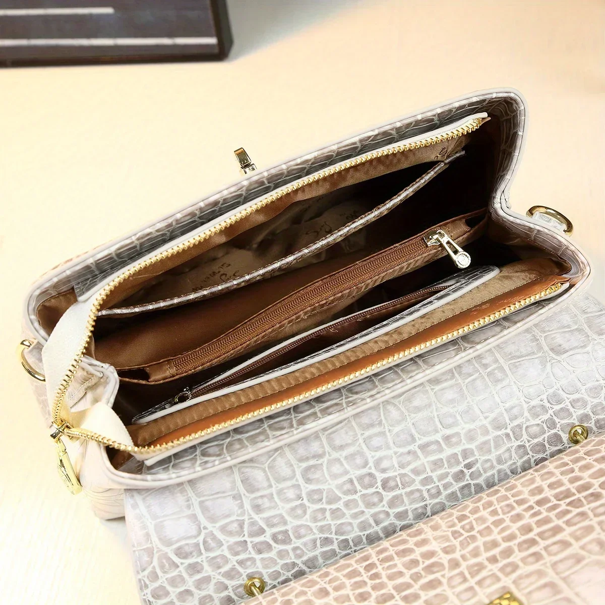 2024 New Arrival PU Handbag for Women, Crocodile Pattern Tote Shoulder Bag with Large Capacity and Elegant Design