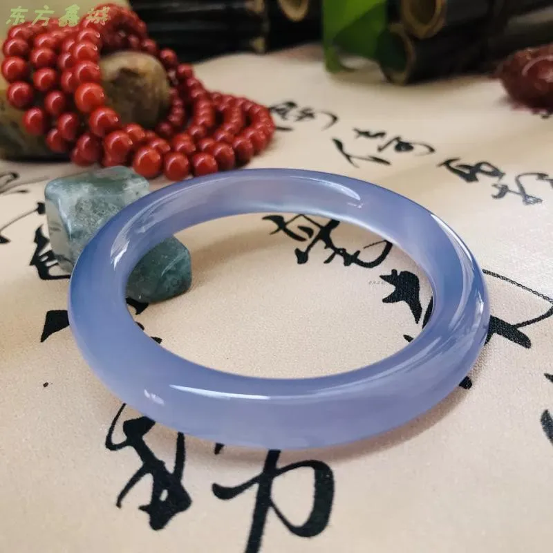 

Natural Sky Blue Chalcedony Hand-carved Round Bracelet Fashion Boutique Jewelry Female Blue Agate Beauty Bracelet