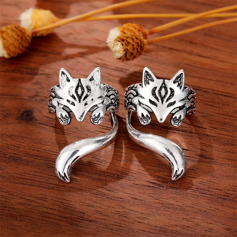 Huitan Vintage Fox-shaped Ear Cuff Earrings for Women Antique Silver Color Creative Clip Earrings Daily Wear Versatile Jewelry