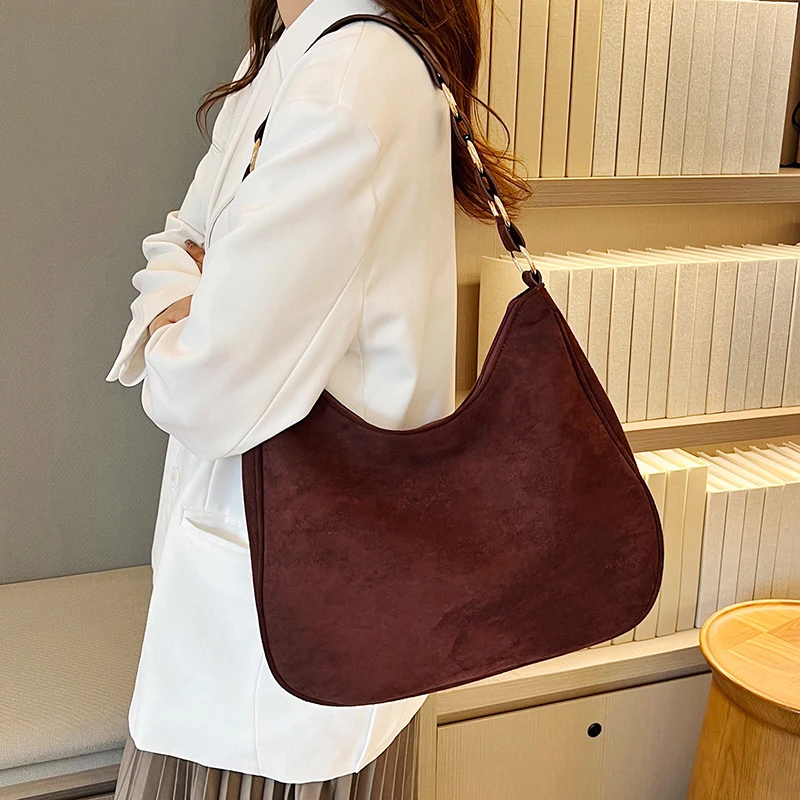 Trendy Suede Tote Bag for Women Faux Suede Shoulder Bags Retro Handbags Purse Vintage Crescent Hobo Bag Casual Commuter Bag 2024