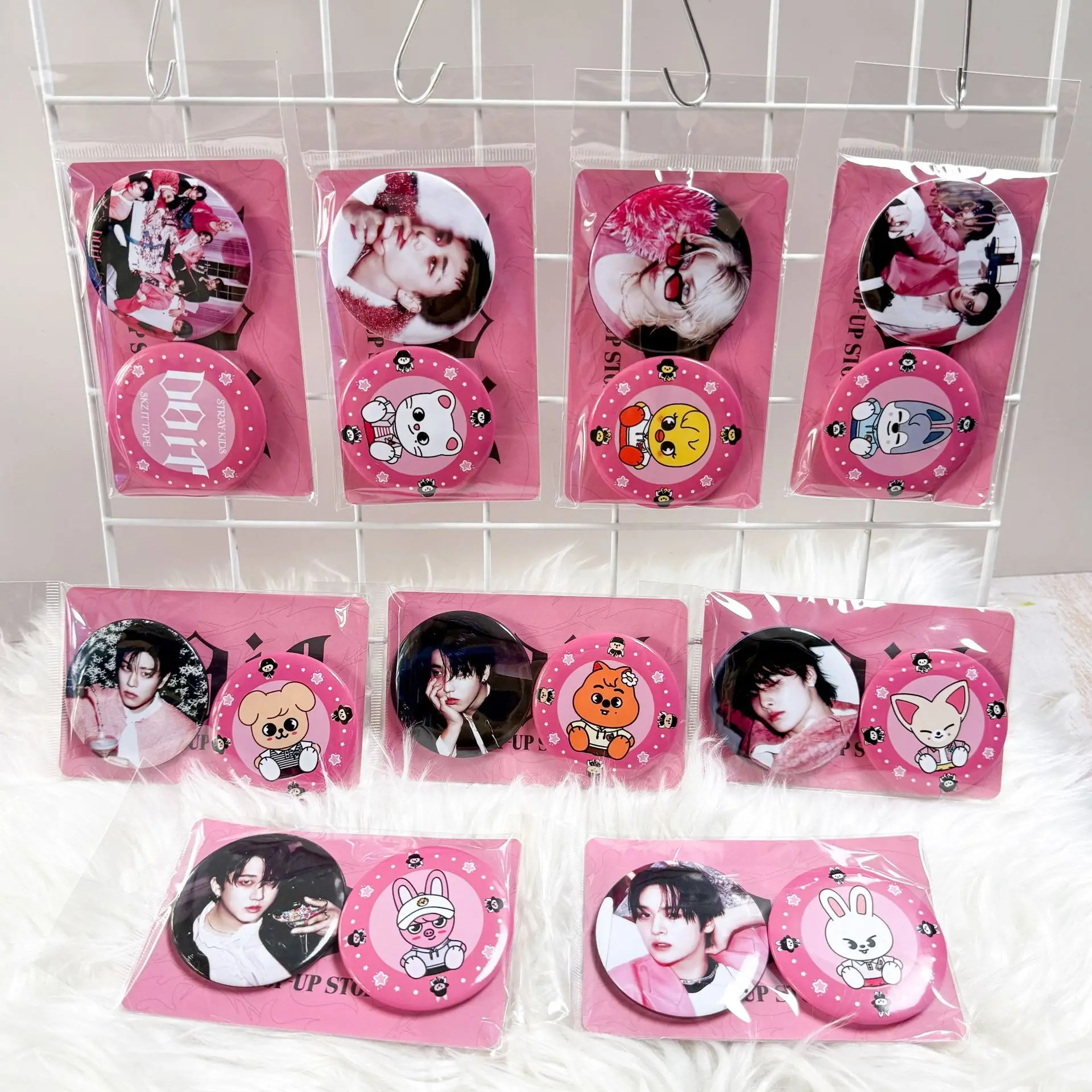 

SKZOO Stray Kids товары, новогодние подарки, рождественские значки Maté, булавки для альбомов DO IT, хит продаж, аксессуары KPOP, брелки