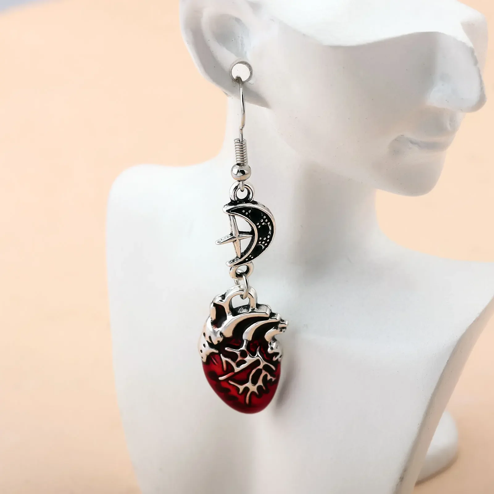 Gothic Vampire Bat Bloody Heart Pendant Earring Fashionable Pagan Witch Jewelry Anatomy Heart Halloween Accessories Gift