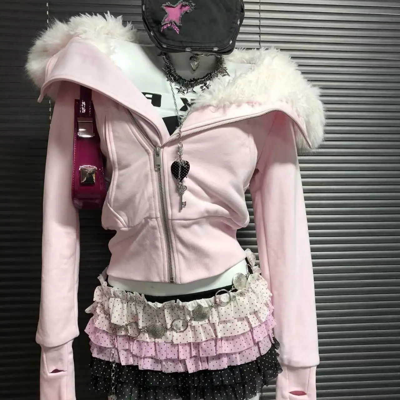 เสื้อฮู้ดดี้ทรงสลิมฟิตสีพื้นสไตล์วินเทจย้อนยุคฮาราจูกุ ปี 2025 พร้อมซิป คอขนเฟอร์ ฮู้ดแบบมีหูกระต่ายสไตล์เกาหลี บุด้วยผ้าพลัฌ