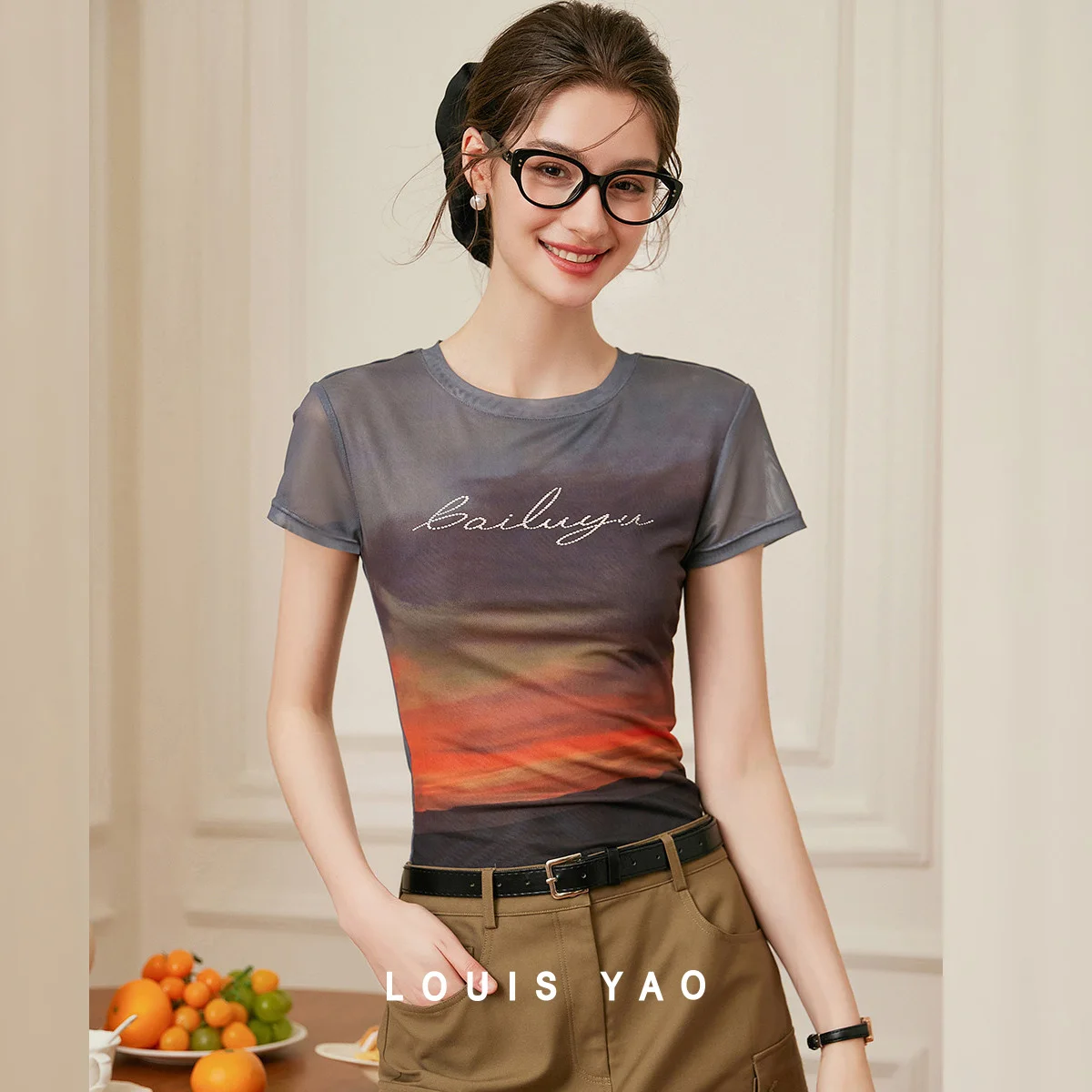 

LOUIS YAO Letter Printed Short Sleeved Shirt 2025 Summer Tees New Simple Fashionable Slim Fit Slightly Elastic Women's T-shirt