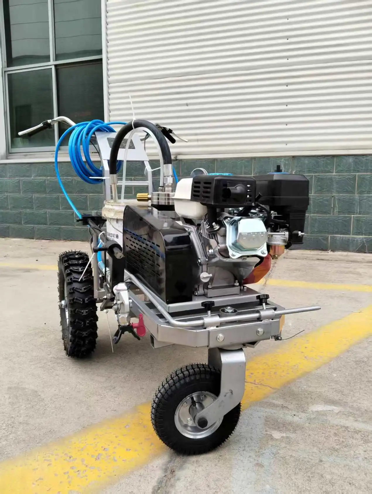 Push-Type Cold Paint Spraying Road Marking Machine, High Efficiency Parking Lot Ground Marking Equipment