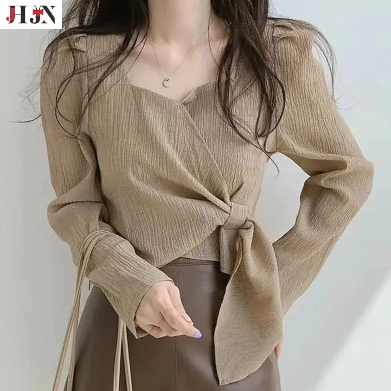 2024 Autumn models Women's style Square collar Shirt Irregular Niche Short Thin Temperament Long Sleeve Early Autumn Tops