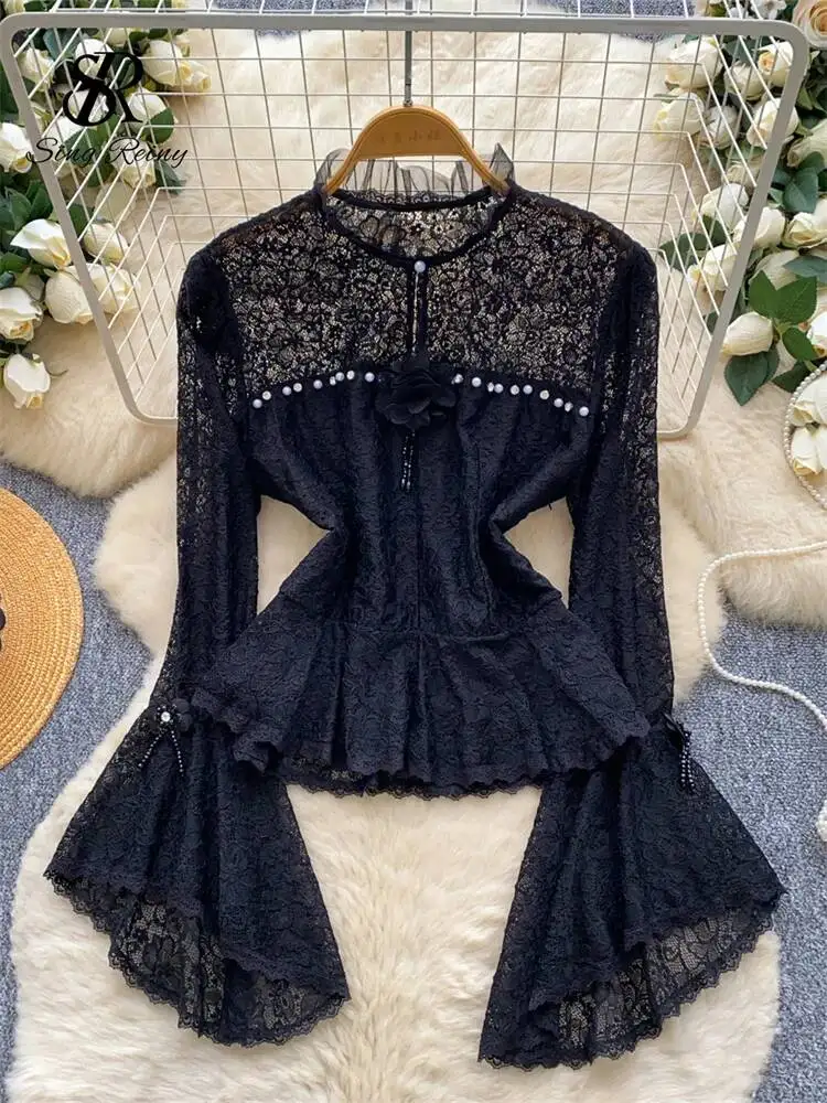 เสื้อเชิ้ตผู้หญิงแขนยาวทรงบานไม่สมมาตร คอทรงโอ ประดับลูกปัดหรูหรา ผ้าซีทรูลายดอกไม้ 3 มิติ เซ็กซี่  ผ้าลูกไม้ทรงเข้ารูป สวยสง่า