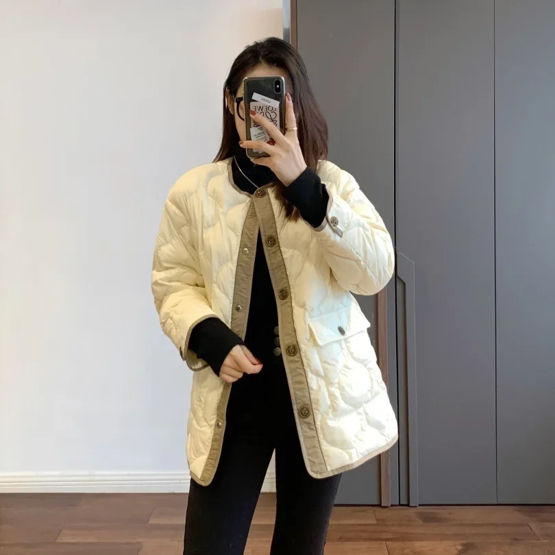 Light cotton jacket jacket female short 2023 winter new ladies round neck small fragrant wind clip cotton warm blouse