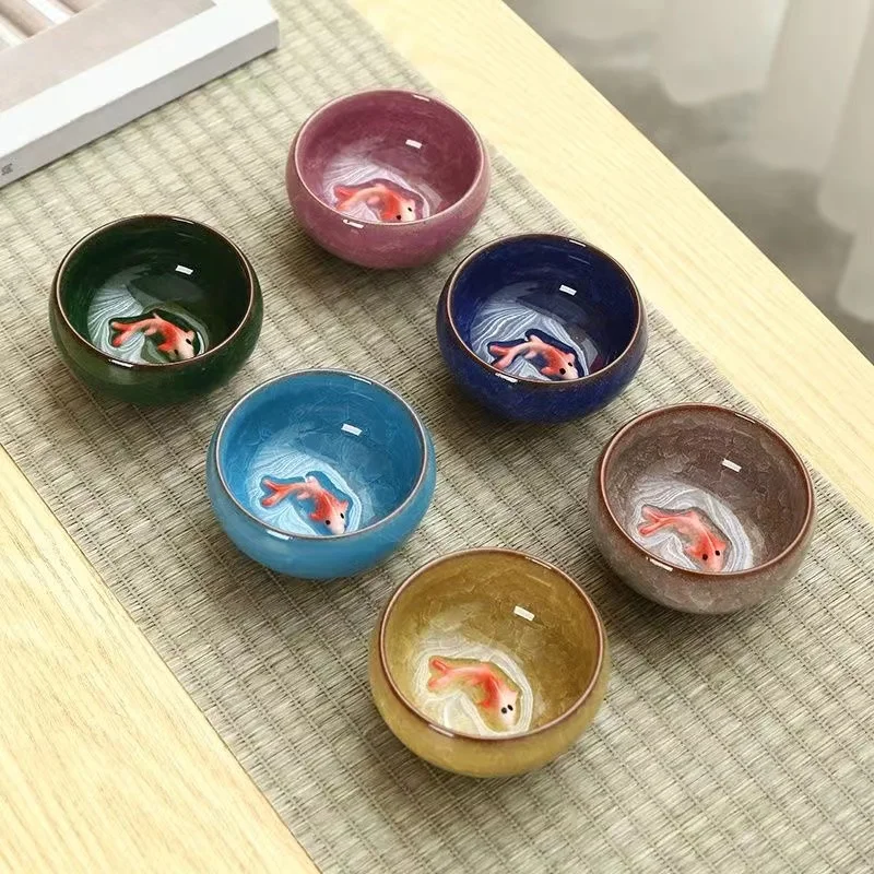 Set di tazze in ceramica da 8 pezzi, tazze da tè smaltate svasate cinesi Celadon Teacup Set di tazze in porcellana artigianale con motivo a pesci tradizionali