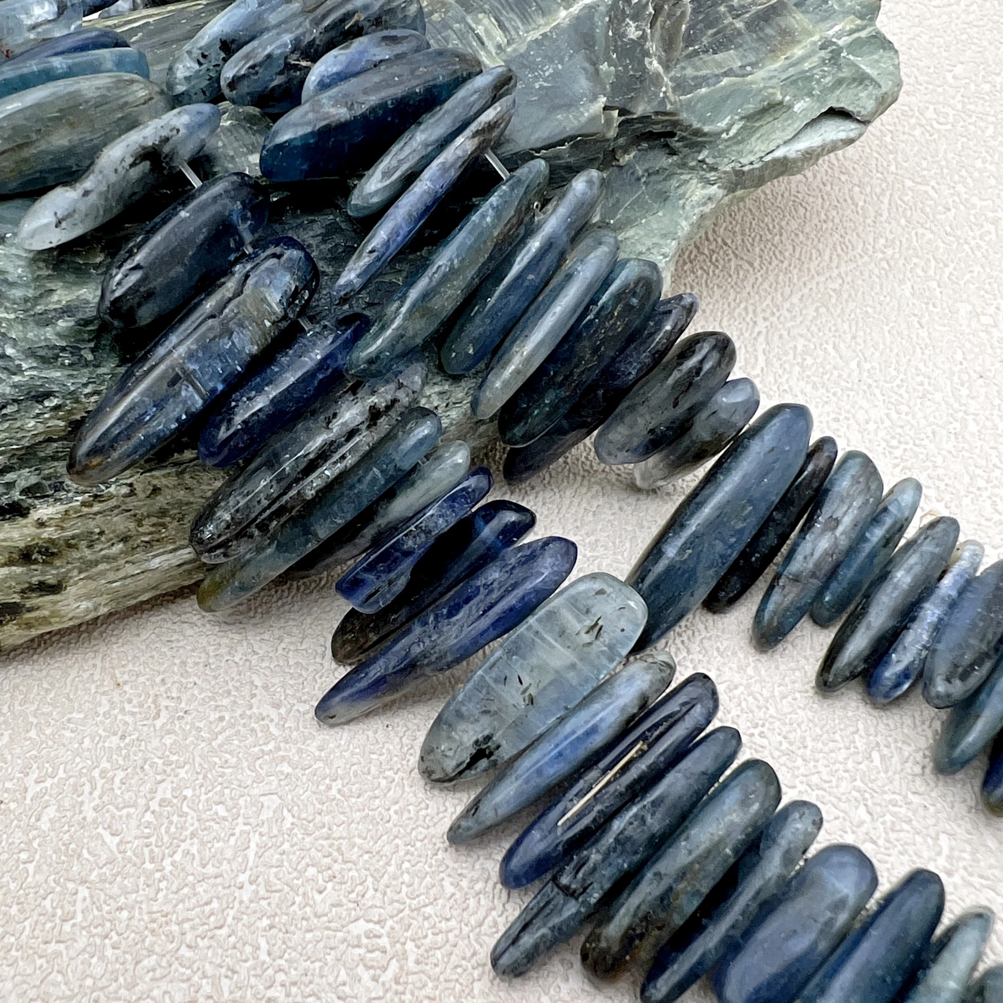 Polished Dark Blue Natural Stone Kyanite Quartz Stick Beads For DIY Jewelry Making