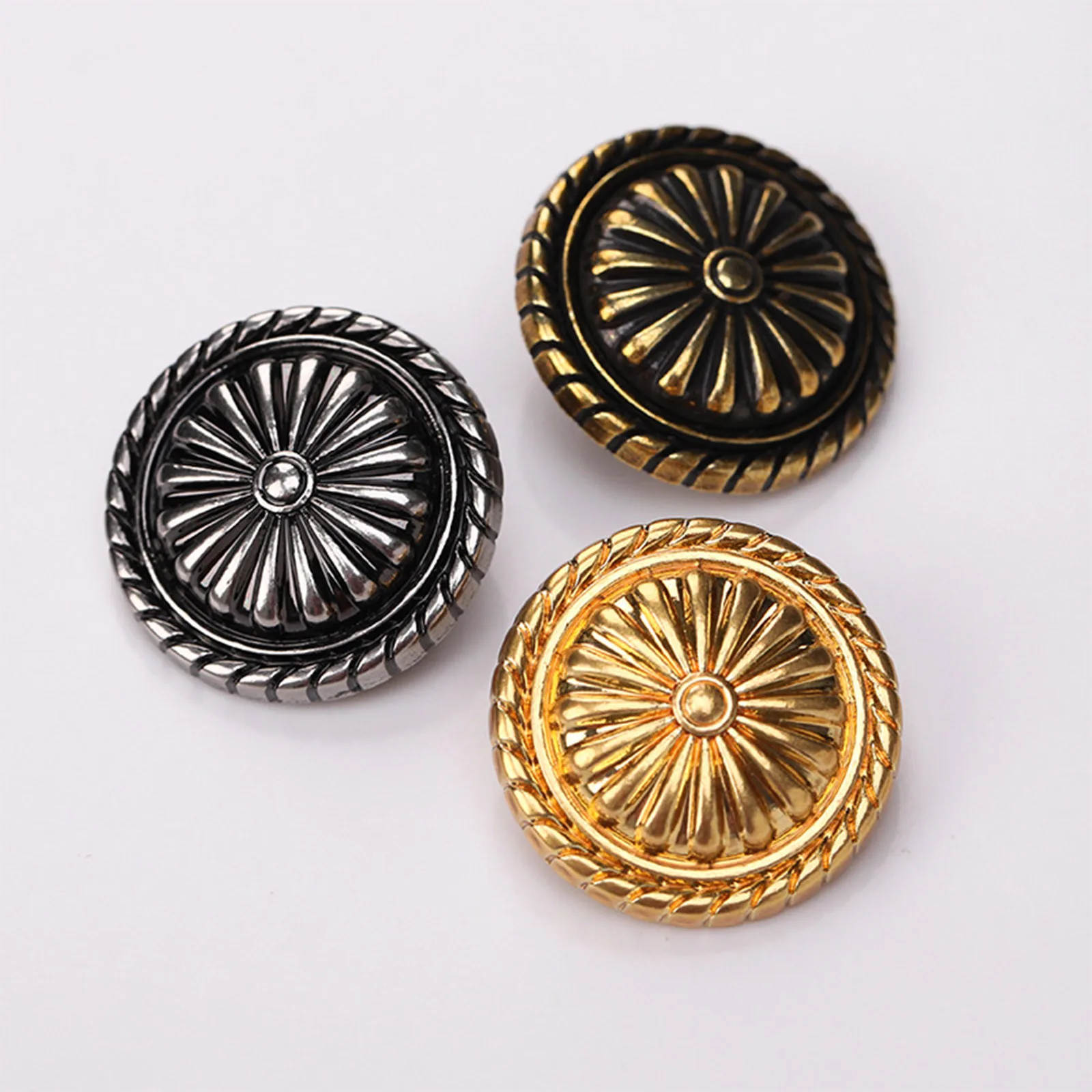 10 Piece Retro Alloy Metal Sewing Shank Buttons for Clothing Handmade Vintage Single Hole Round Flower Button Sewing Accessories