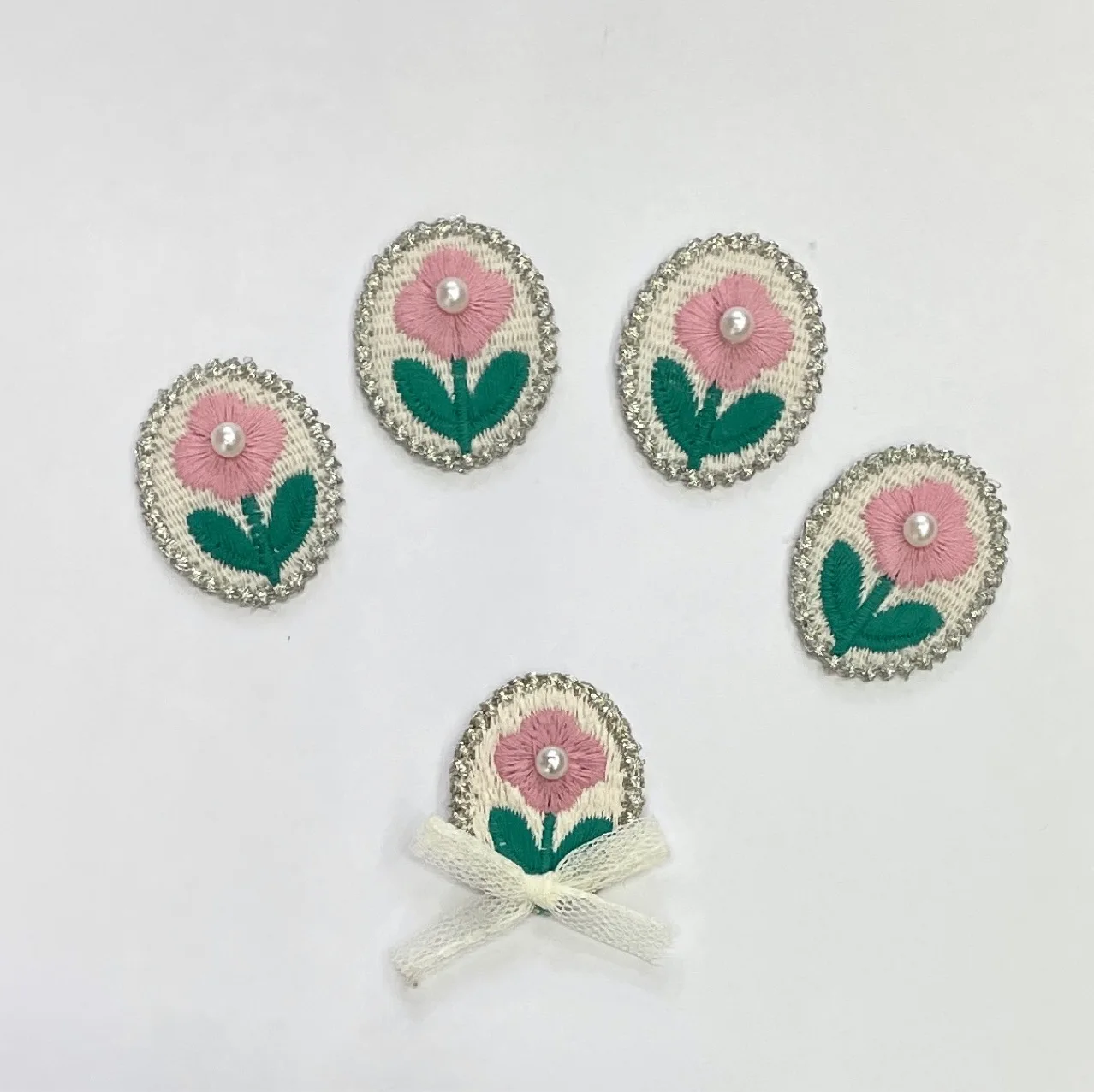 刺embroidered布ステッカー,かわいい真珠,立体花,衣類アクセサリー,DIY,ジュエリー,卸売り,20個