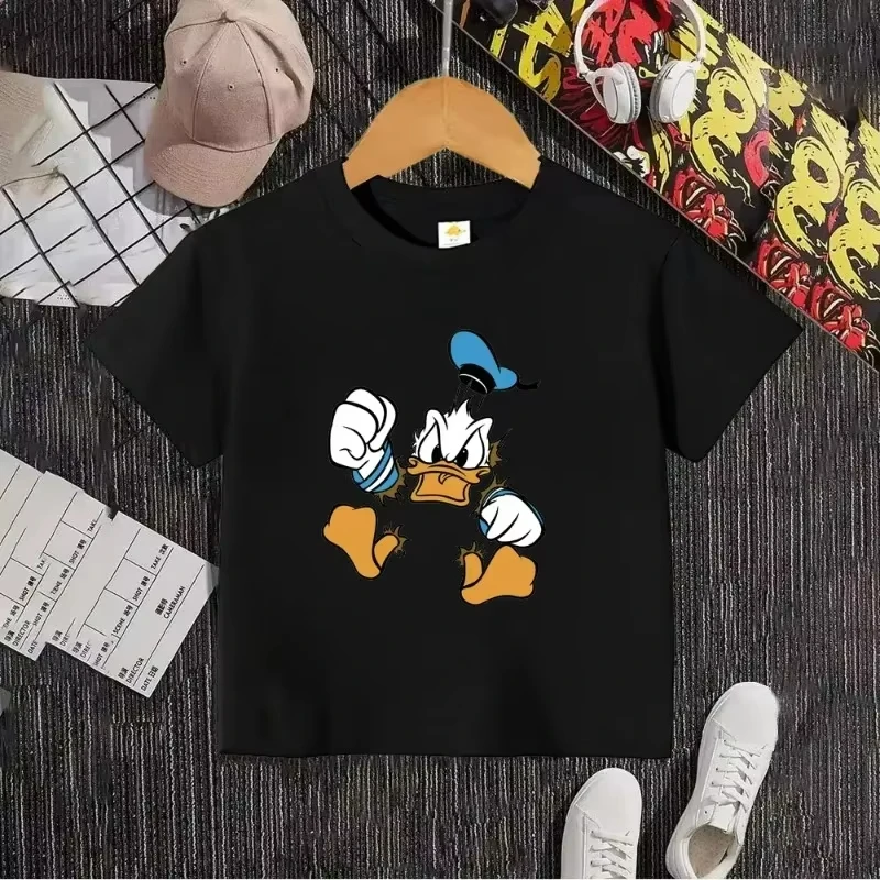 

Новая коллекция 2026 года — детская футболка из чистого хлопка с принтом классического персонажа Диснея Дональда Дака, свободного кроя, с круглым вырезом, мягкая и прохладная.