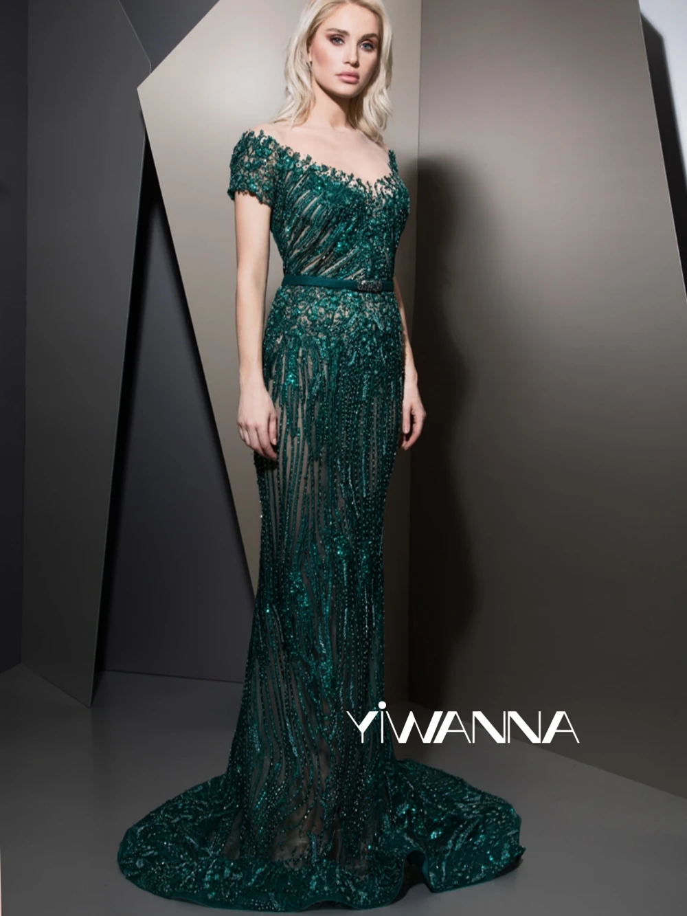 Gorgeous Green Beaded Mermaid Long Mother Of The Bride Dress For Wedding V-neck Short Sleeve Evening Dress Customized Prom Gown