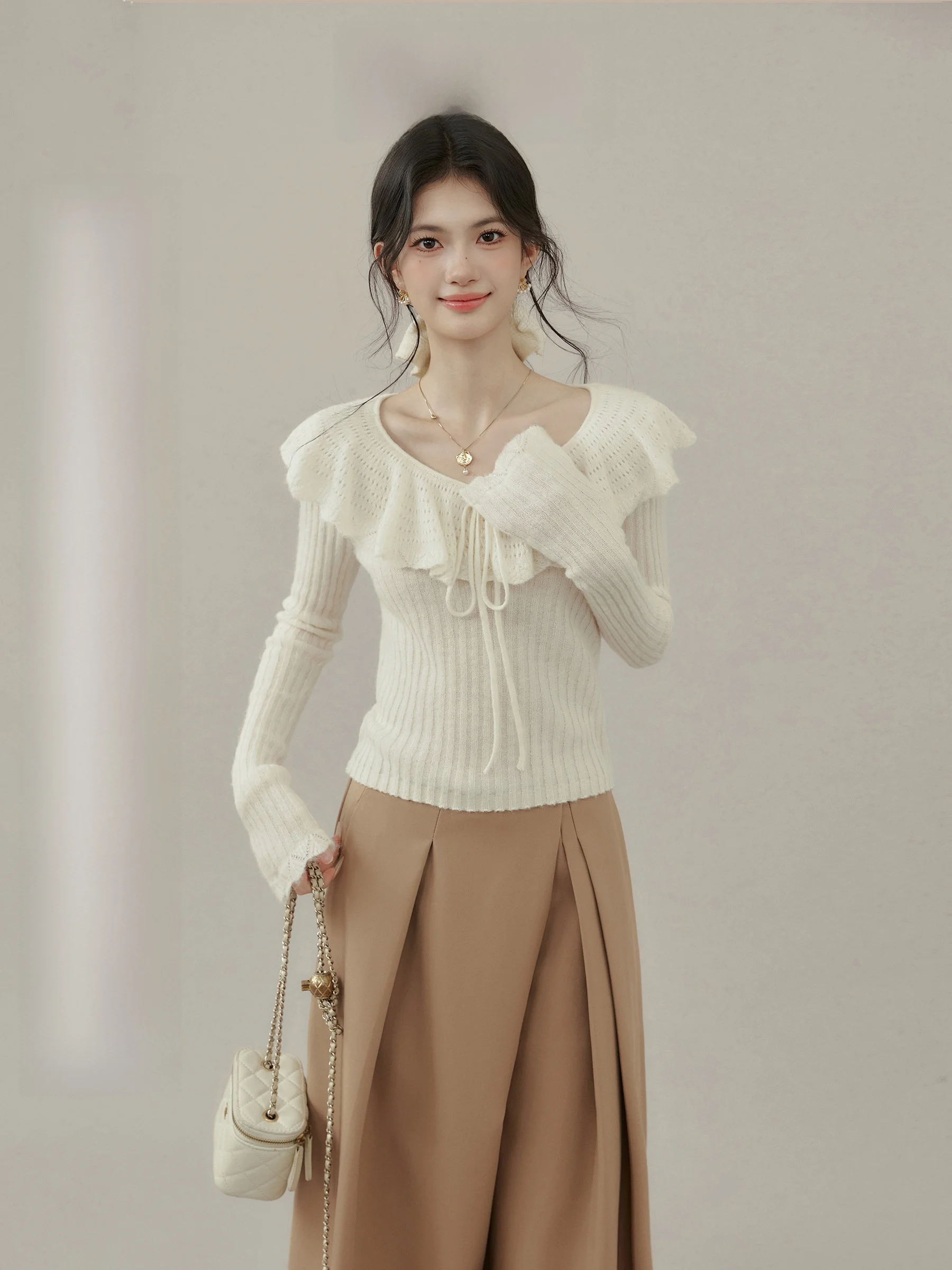 

Ouyang Xi White Tone Fsy Women's Knitted Long Sve Top Waist Cinched Bell Bot Floral Inner Wear Autumn Winter