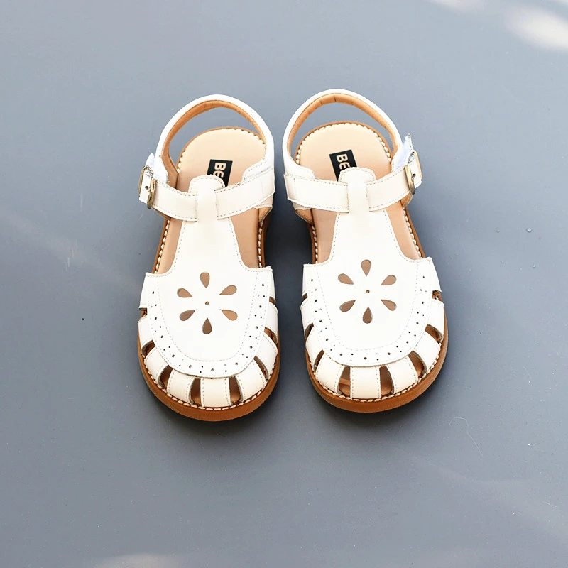 Genuine Leather Girls Fashion Sandals Close Toes Quick Dry Baby Boys Casual Sandals Summer Hollow Petals Kids Beach Shoes