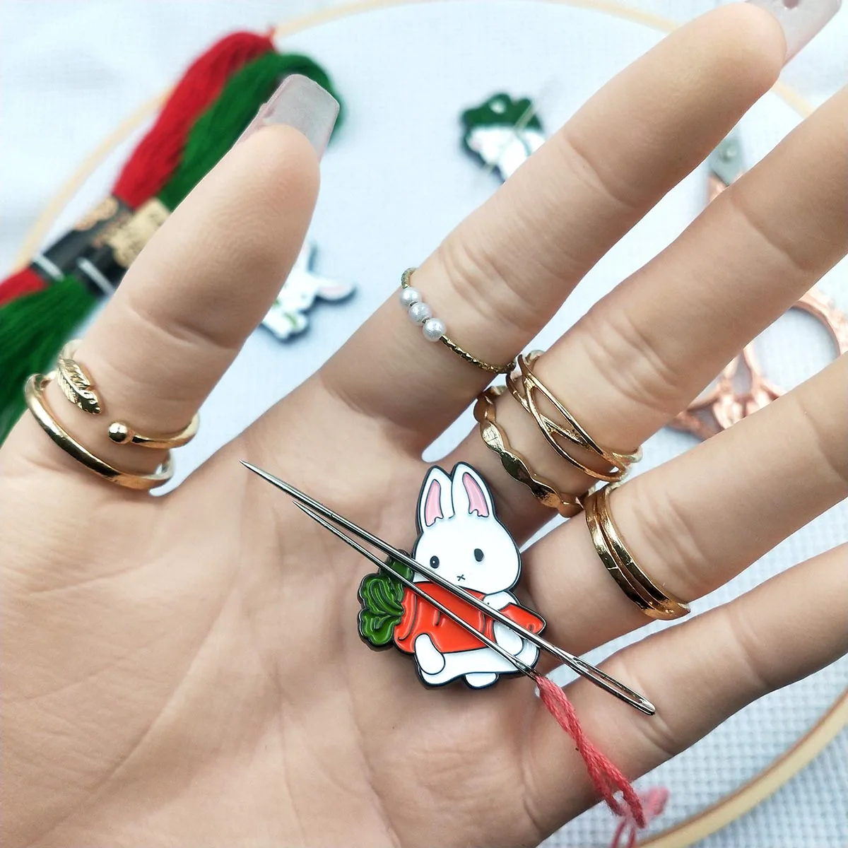 Needle Minder Rabbit, Bunny Needle Holder for Cross Stitch Magnetic Needle Keeper Finder Cute Sewing Magnet Easter Embroidery