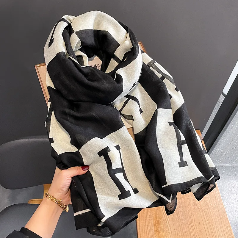 2024 New Women Scarf flower print Hijab soft Shawls and Wraps Tessale Female Foulard Designer pashmina Bandana Headscarf