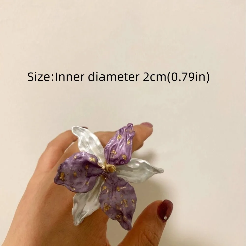 الحلو بالتنقيط النفط زهرة خاتم فراشة السحلية الأبيض القزحية زهرة المينا البنصر Ins نمط العصرية الفرنسية غير النظامية خاتم