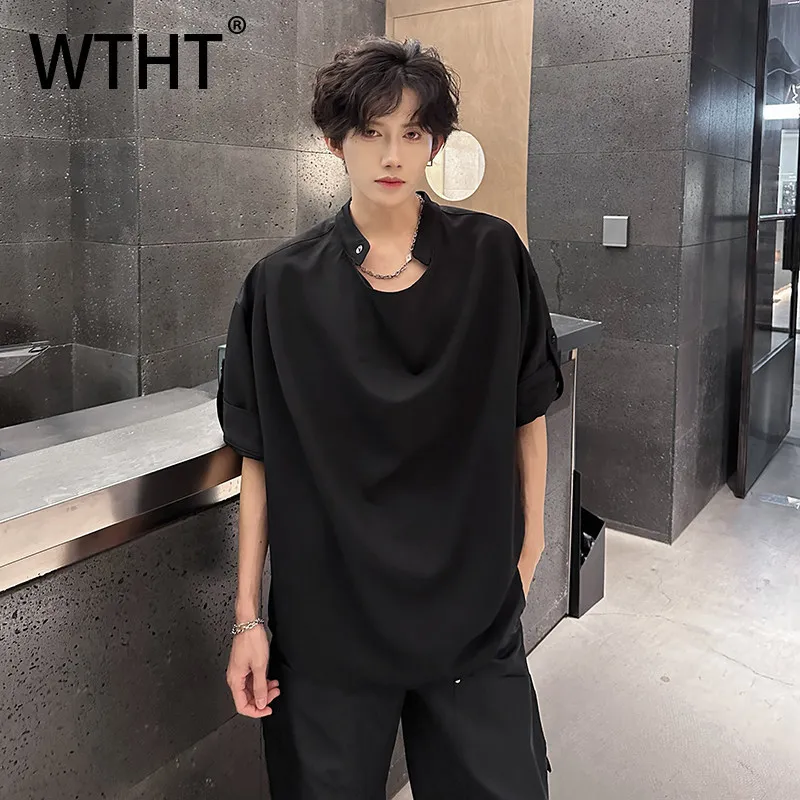 

Модная мужская футболка WTHT 2026: летняя, однотонная, с плиссировкой и бандажными элементами, свободного кроя, в уличном стиле, с круглым вырезом, модель 2A2948