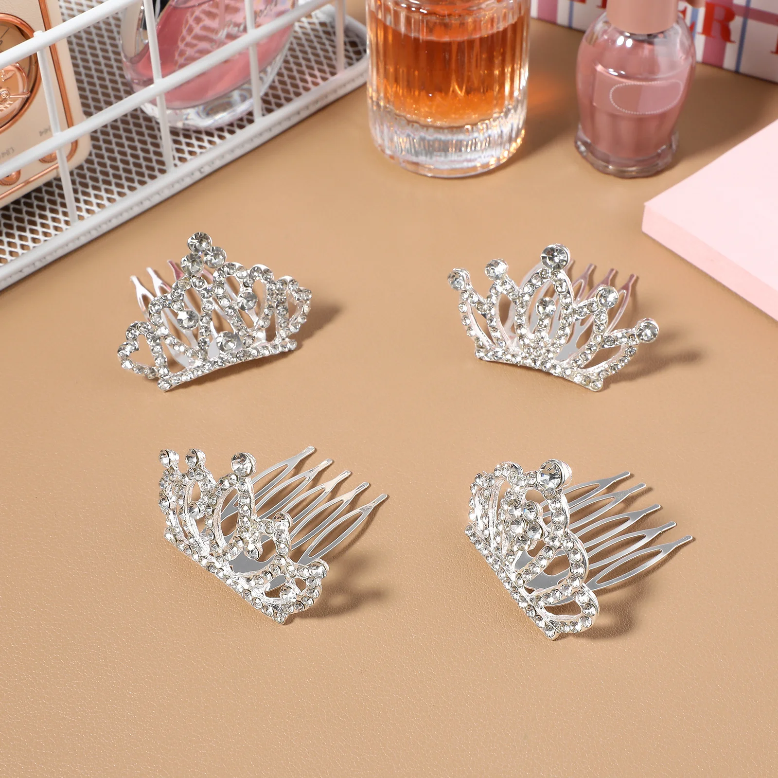 

4Pcs Silver Crown Comb Rhinestone Princess Tiara Mini Tiara Crowns Birthday Party Photos Performance Hair Accessories