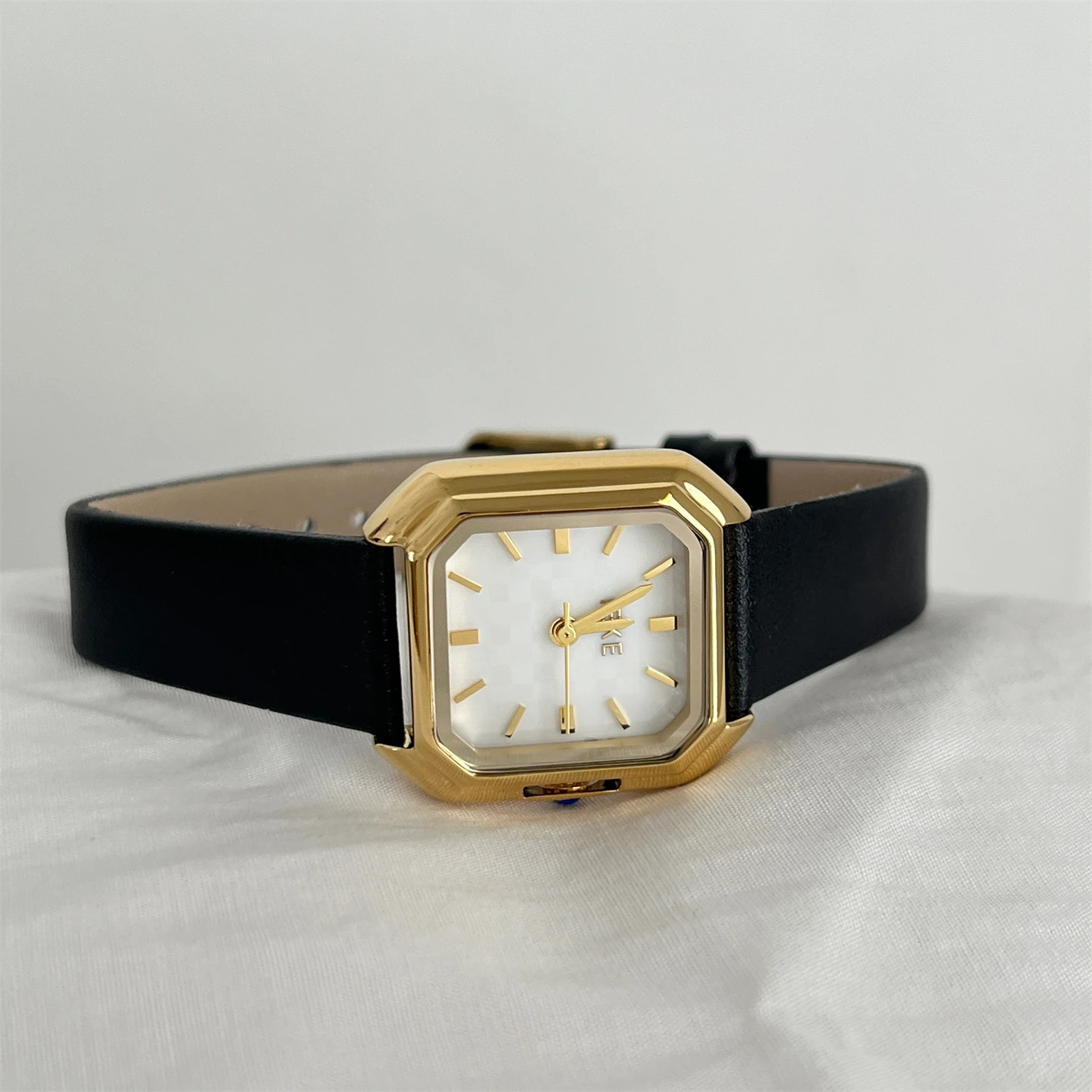 New Nordic retro small square watch for womenfashionable and elegantlight luxury women's leather quartz watch high-end selection