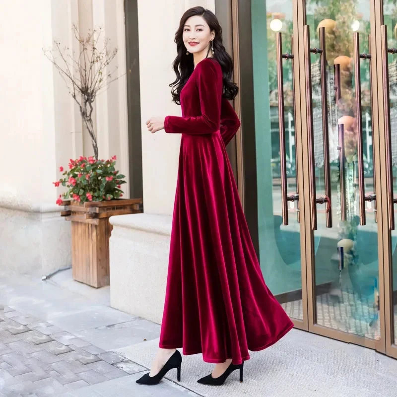 Lady V-neck 2023 Spring and Autumn Golden Velvet Long Swing Dress Tourism Holiday Dress Elegant and Fashionable Women\'s Clothing