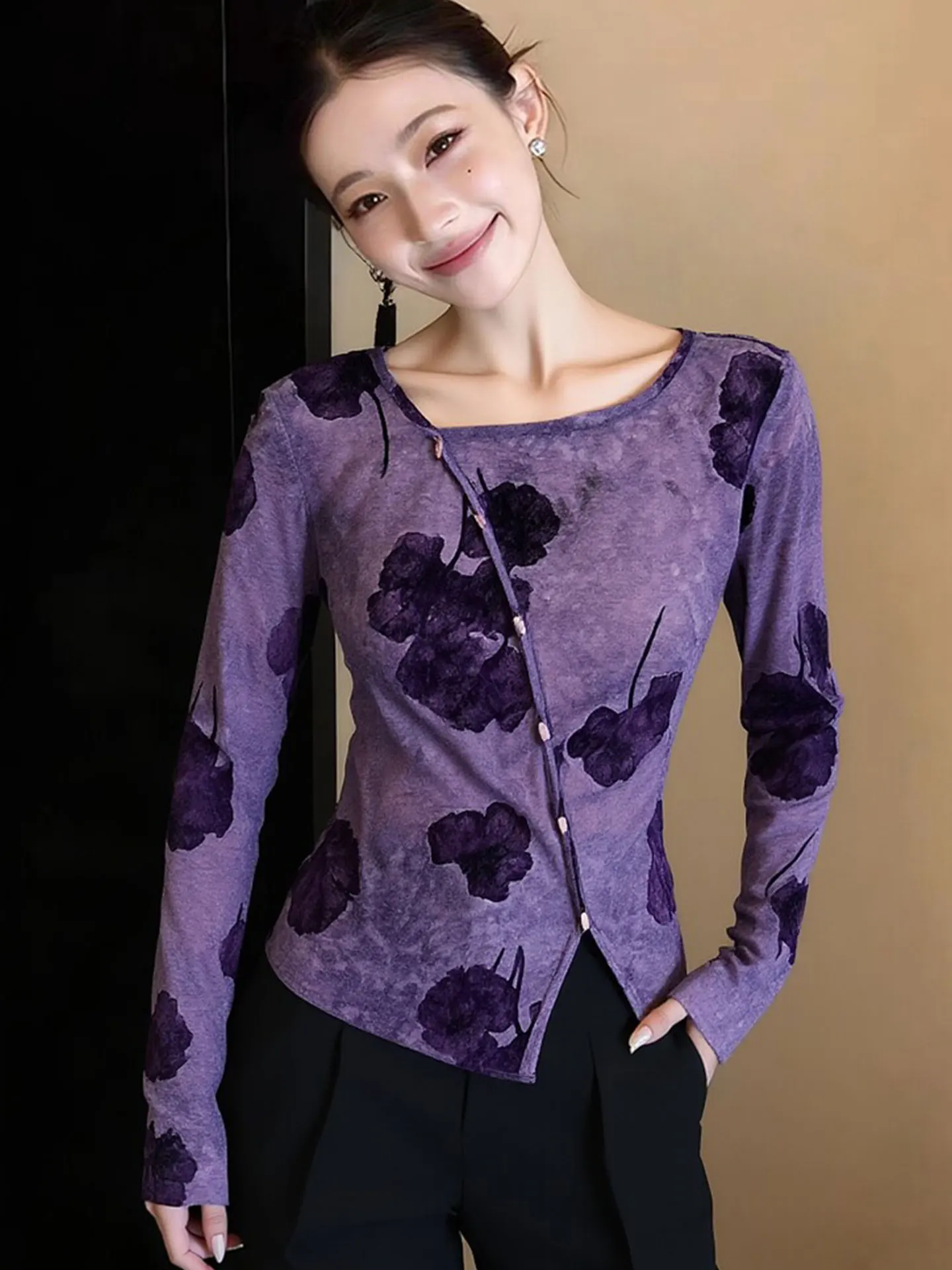 

Faionable Long Sve Color Blo T-irt Women's Base irt Top High-End Design Korean Sle Slim Fit round Ne Spring Fa...