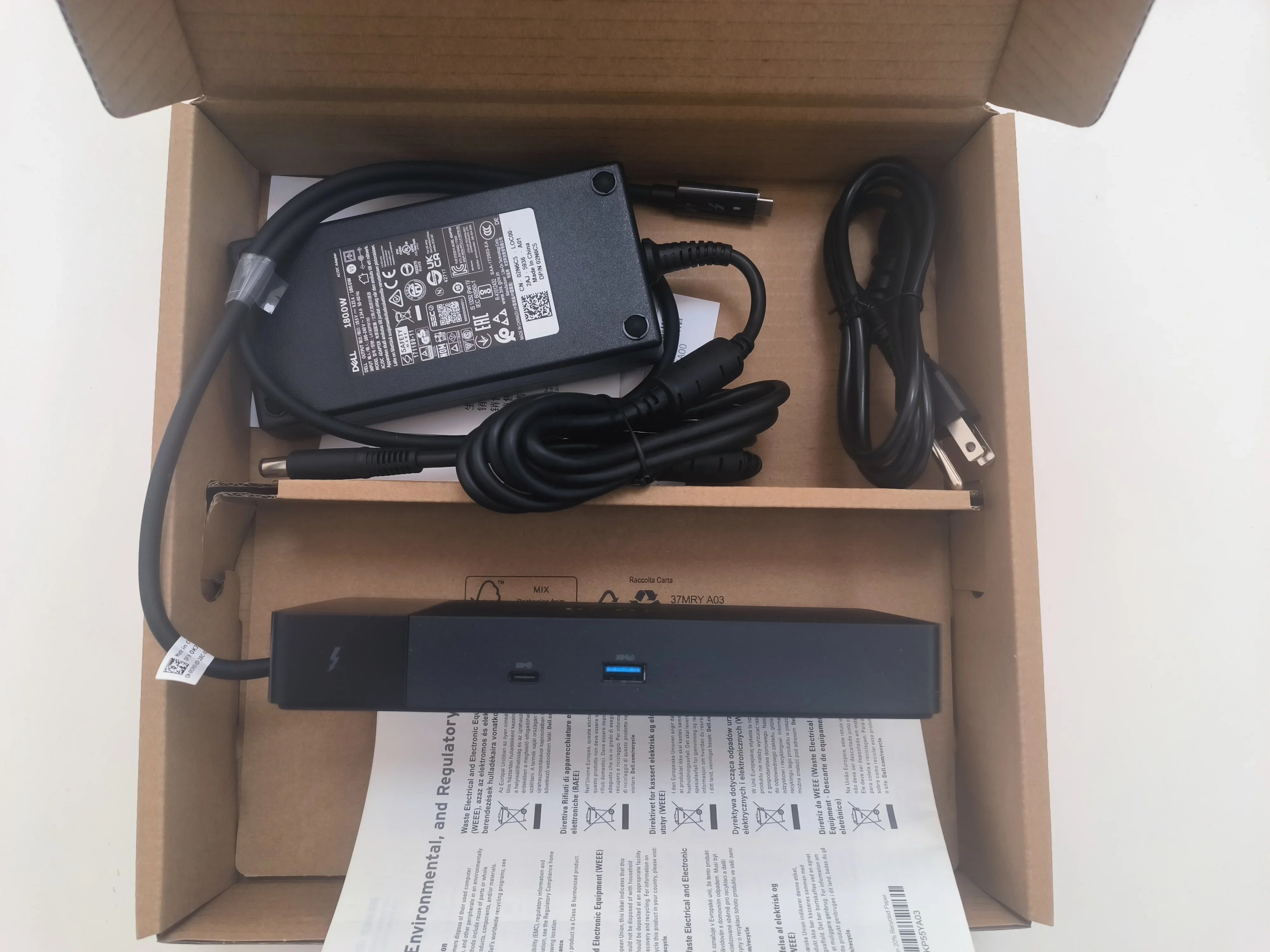 Imagem -02 - Dock Dell Thunderbolt Black Dell Wd22tb4 com Fios Usb tipo c Alimentação 180w