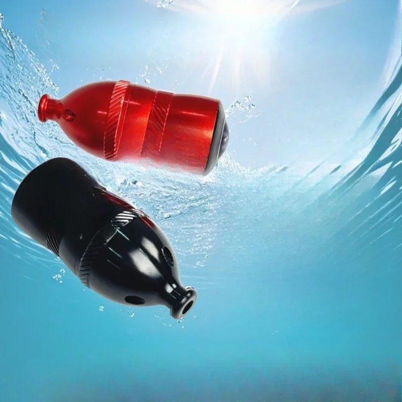 

Built in temperature sensitive deep water camera