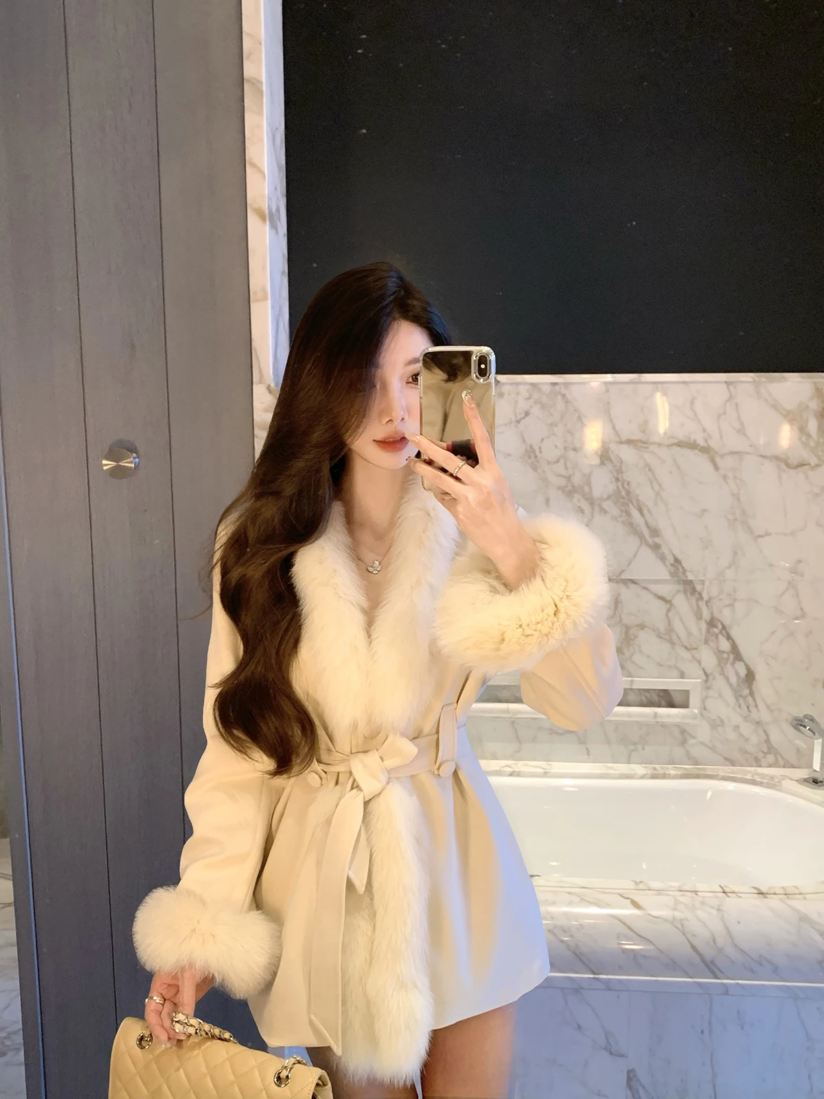 

JustQin White Jade Snow 2025 Зимняя новинка: Женское длинное пуховое пальто средней длины, элегантное, для изысканных дам