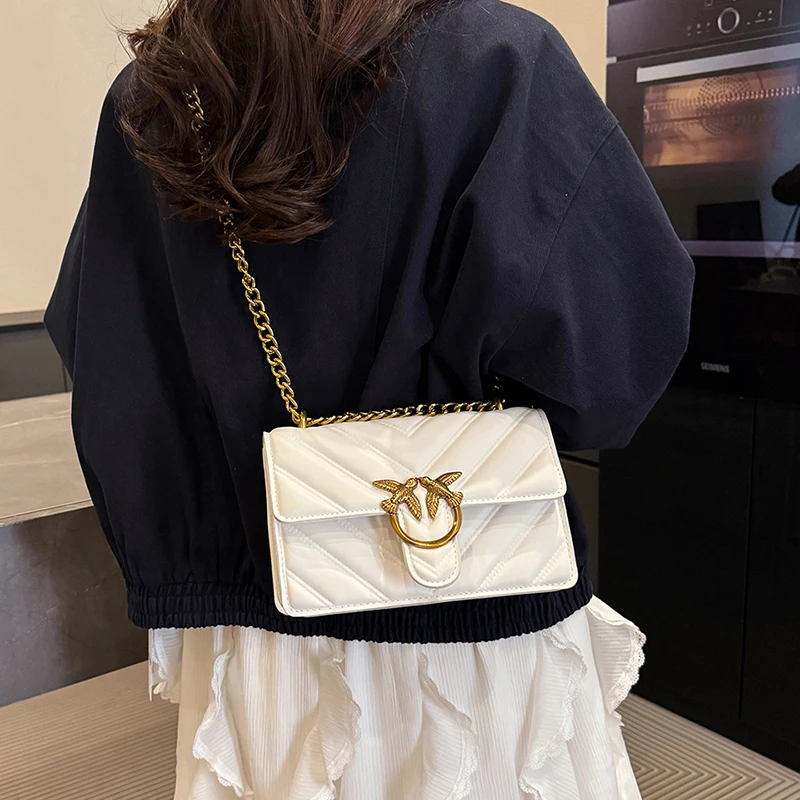 Modern Canvas Crossbody Bag For Women Sturdy Material Adjustable Strap Suitable For Essentials