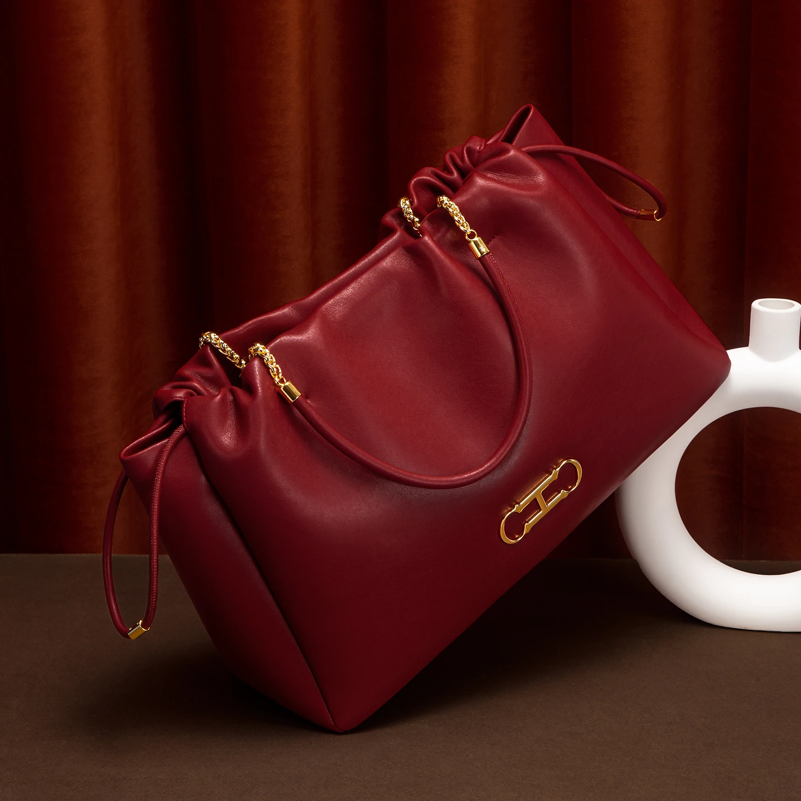 

Модная классическая роскошная женская сумка через плечо, новая, для повседневного использования, с большой вместимостью, на шнурке