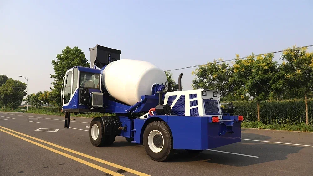 China Mini Mobile Cement Heavy Duty Roller Drum -diesel Concrete Mixer with Pump Truck Concrete Mixer Machine
