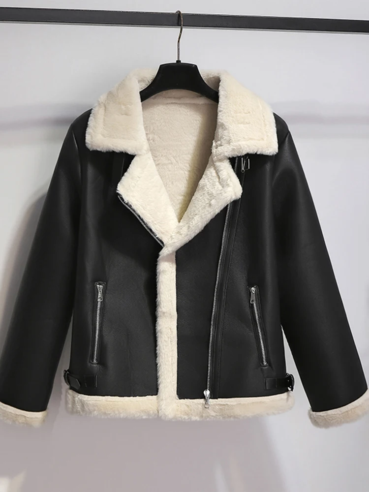 厚手のラムファー付きジャケット レディース 秋冬 2026 新作 スリム モーターサイクル レザー ファー一体型ジャケット おしゃれなトップス